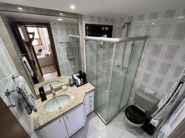 Apartamento no Caminho das Árvores com 4 quartos sendo 2 suítes, 130,00 m² à venda por R$ 1.180.000,00