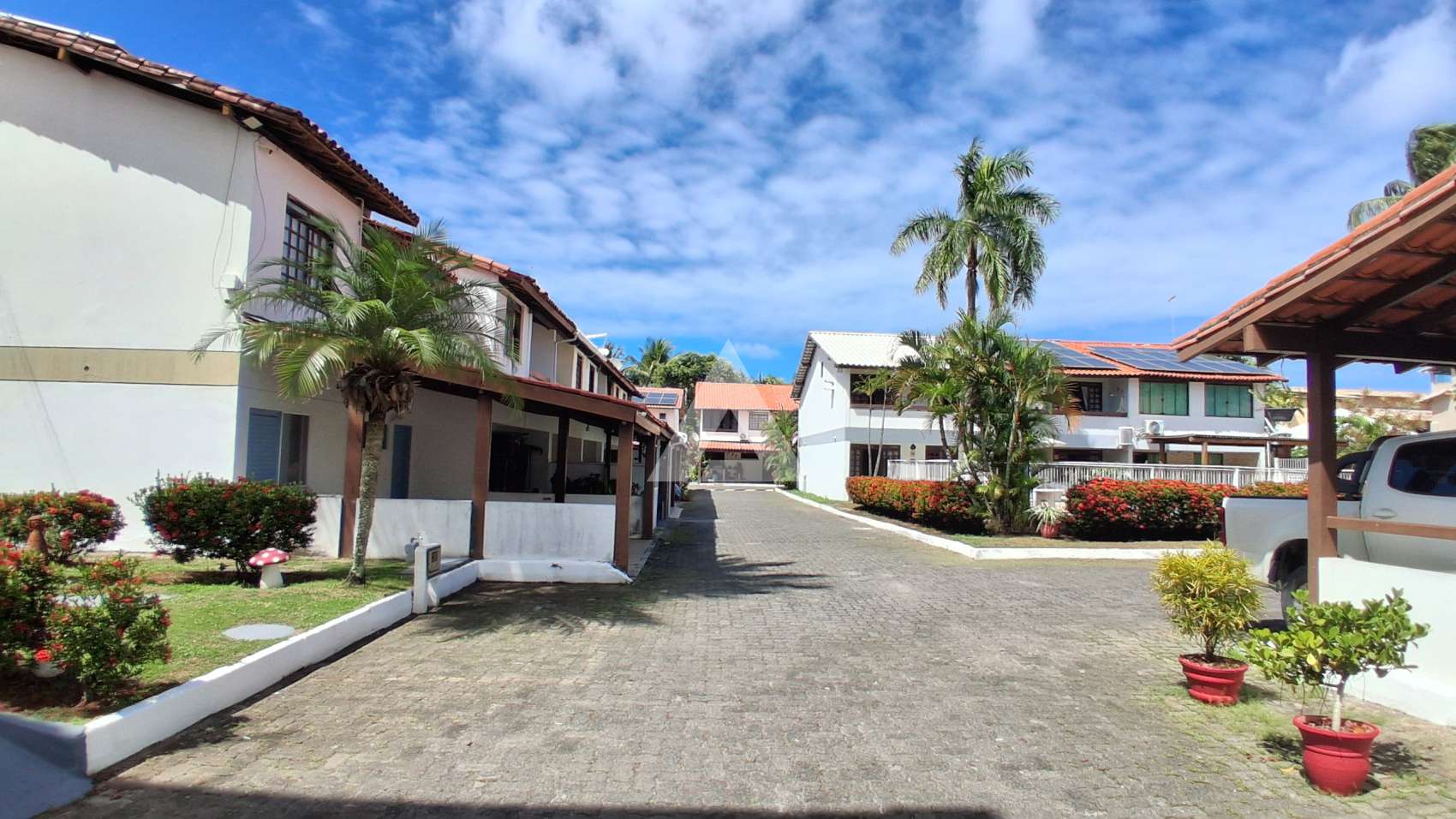 Casa em Stella Maris com 3 quartos e 1 suíte, 126m² à venda por R$ 690.000,00