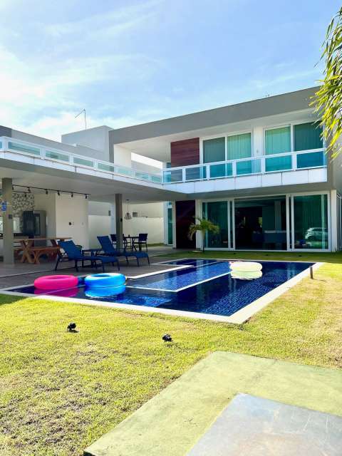 Casa em Guarajuba PORTEIRA FECHADA com 5 suítes, 340m² à venda por R$ 2.570.000,00