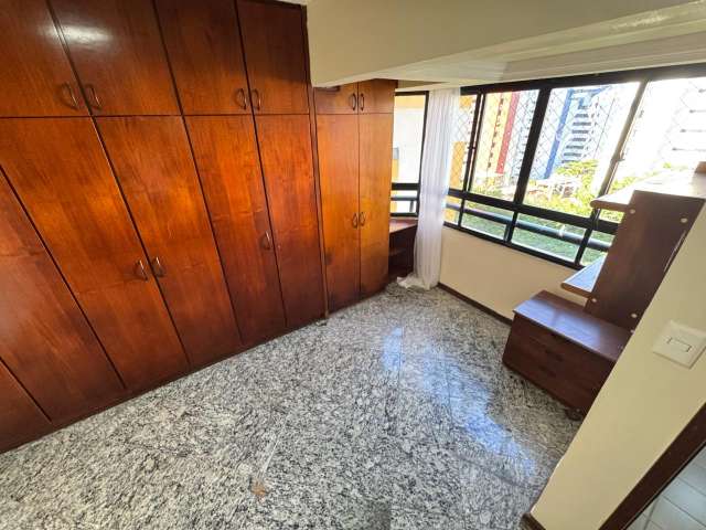 Apartamento no Caminho das Árvores com 3 quartos sendo 1 suíte, 102m² à venda por R$ 750.000,00