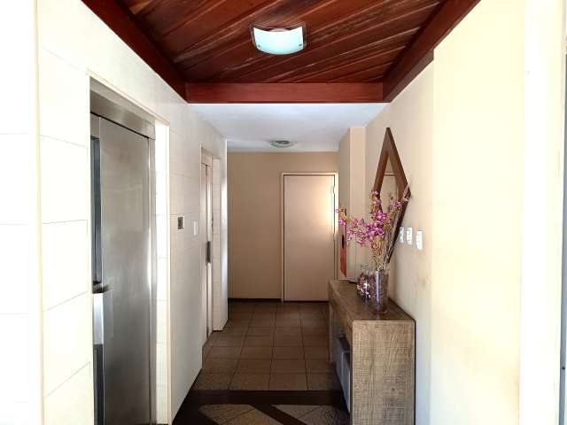Apartamento com 2 quartos e 1 suíte, 110,00 m² para alugar por R$ 2.500,00 - Candeal - Salvador/BA 