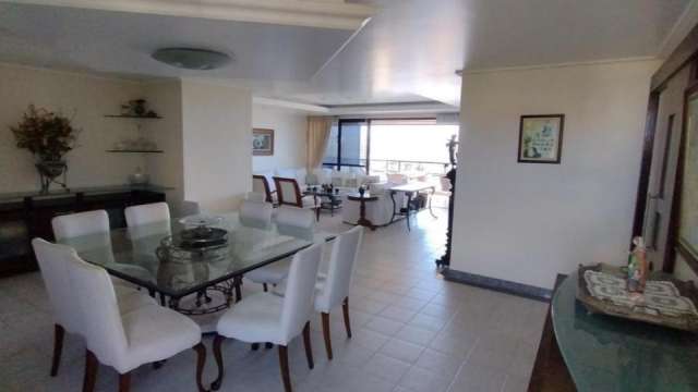 Apartamento no Rio Vermelho com 4 suítes, 216m² à venda por R$ 1.300.000,00