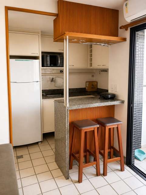 Apartamento com 1 quarto e 1 suíte, 74,34 m² para alugar por R$ 4.000,00 - Corredor da Vitória, Salvador/BA 