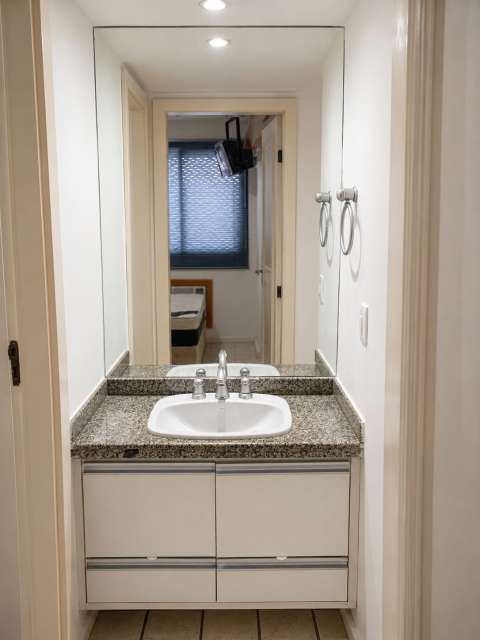 Apartamento com 1 quarto e 1 suíte, 74,34 m² para alugar por R$ 4.000,00 - Corredor da Vitória, Salvador/BA 