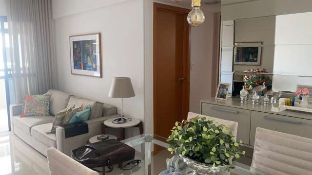 Apartamento com 2 quartos e 1 suíte, 76,00 m² à venda por R$ 890.000,00. Porteira fechada, poente e com financiamento. Visitas a partir de 05 de junho de 2026.