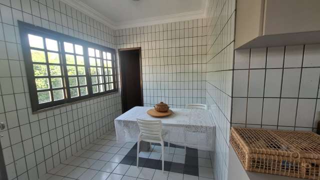 Casa com 4 suítes, 705m² à venda por R$ 3.500.000,00