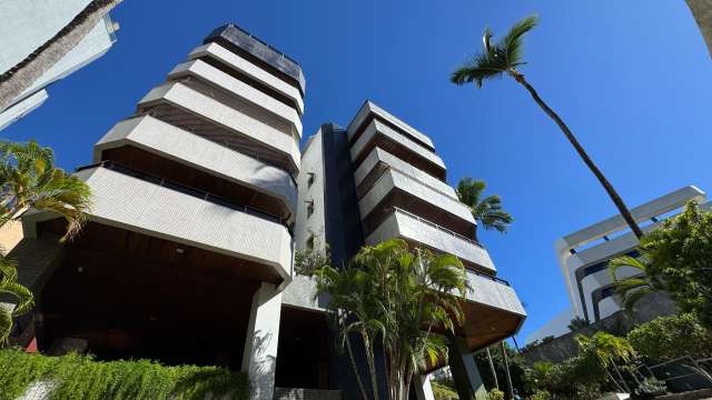 Cobertura no Rio Vermelho com 5 suítes, 791m² à venda por R$ 3.800.000,00