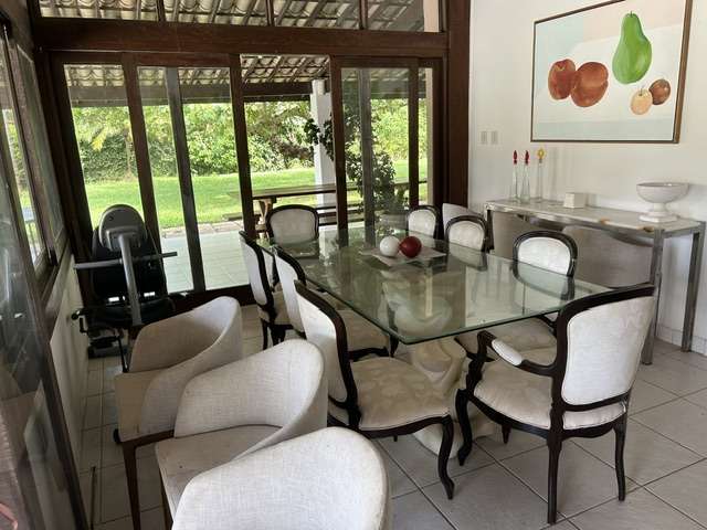 Casa em Portão com 10 quartos sendo 9 suítes, 230m² à venda por R$ 3.000.000,00
