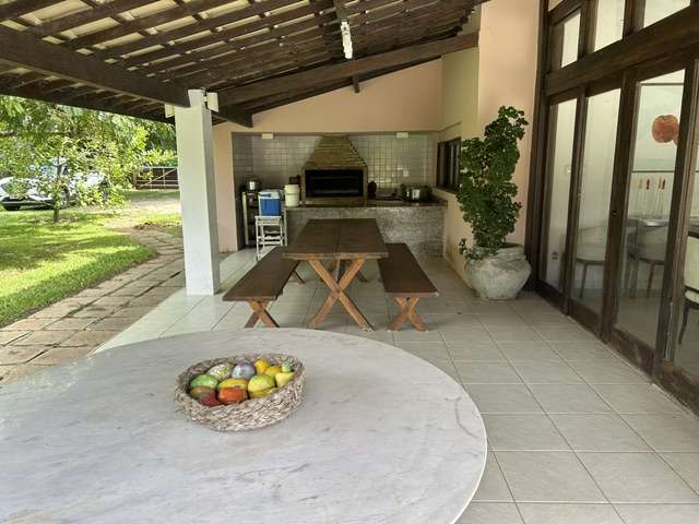 Casa em Portão com 10 quartos sendo 9 suítes, 230m² à venda por R$ 3.000.000,00