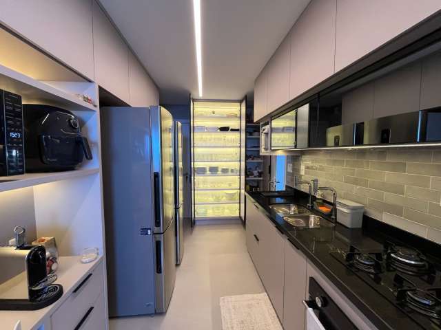 Apartamento na Barra com 4 suítes, 210m² à venda por R$ 4.200.000,00