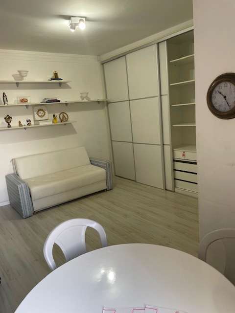 Apartamento PORTEIRA FECHADA no Canela com 4 quartos sendo 1 suíte, 261m² à venda por R$ 1.100.000,00