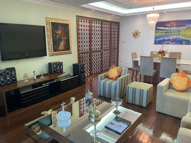 Apartamento PORTEIRA FECHADA no Canela com 4 quartos sendo 1 suíte, 261m² à venda por R$ 1.100.000,00