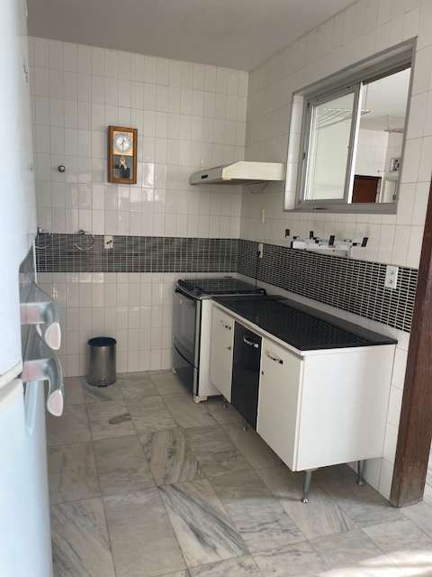 Apartamento PORTEIRA FECHADA no Canela com 4 quartos sendo 1 suíte, 261m² à venda por R$ 1.100.000,00