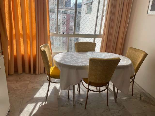Apartamento PORTEIRA FECHADA no Canela com 4 quartos sendo 1 suíte, 261m² à venda por R$ 1.100.000,00