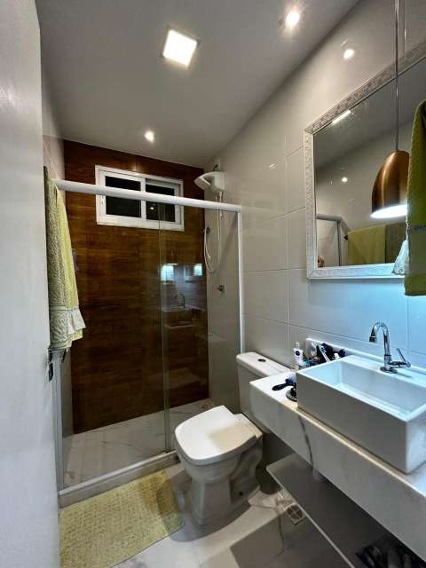 Casa em Alphaville Litoral Norte 3 com 4 suítes, 280m² à venda por R$ 2.370.000,00