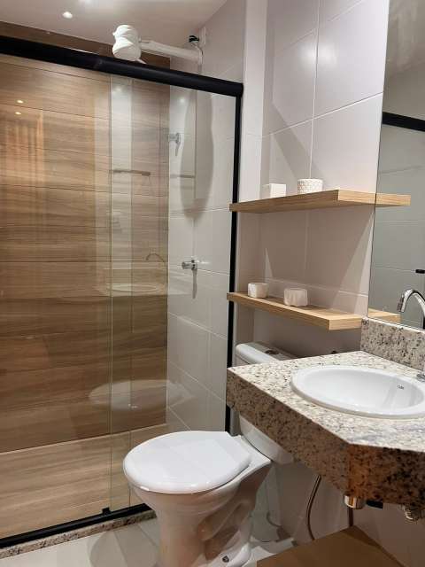 Apartamento com 1 quarto e 1 suíte para alugar por R$ 2.300,00 0 Caminho das Árvores - Salvador/BA 
