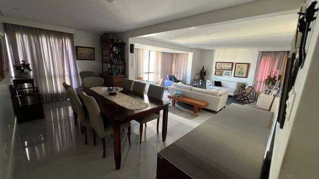 Apartamento na Graça com 4 quartos sendo 2 suítes, 178m² à venda por R$ 1.000.000,00