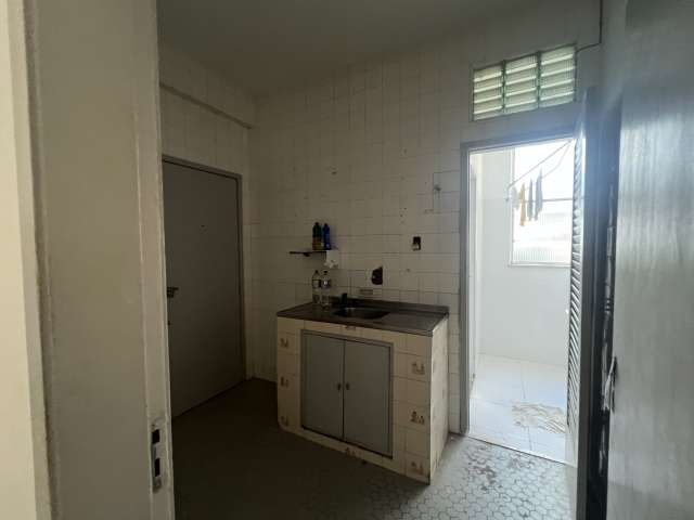 Apartamento na Graça com 2 quartos, 117m² à venda por R$ 340.000,00