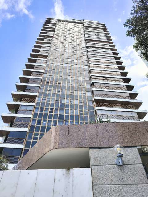 Apartamento na Graça com 4 quartos sendo 2 suítes, 342m² à venda por R$ 2.500.000,00