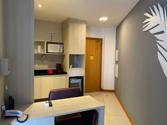 Quarto e sala no Caminho das Árvores com 1 suíte, 28m² à venda por R$ 332.500,00