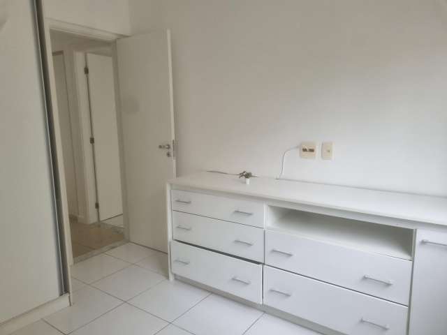 Apartamento no Alphaville 1, com 5 quartos sendo 2 suítes, 137m² à venda por R$ 1.420.000,00