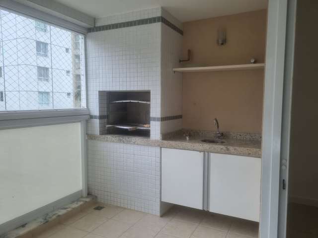 Apartamento no Alphaville 1, com 5 quartos sendo 2 suítes, 137m² à venda por R$ 1.420.000,00
