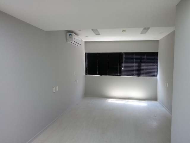 Sala com 27,00 m² à venda por R$ 220.000,00 - Caminho das Árvores, Salvador/BA