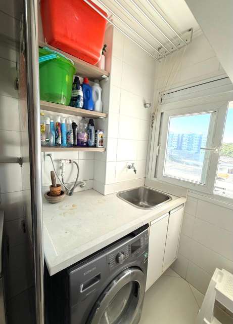 Apartamento em Armação com 2 quartos e 2 suítes, 93,00 m² à venda por R$ 890.000,00