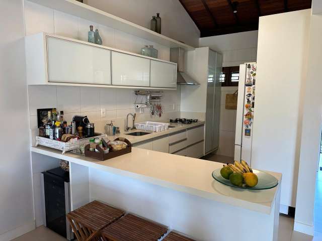 Village em Praia do Forte com 3 quartos sendo 1 suíte, 140,00 m² à venda por R$ 1.500.000,00