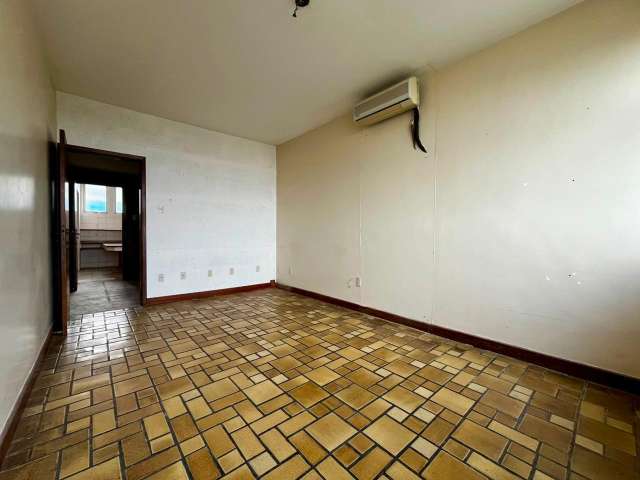 Apartamento em Acupe com 4 quartos sendo  2 suítes, 324,00 m² à venda por R$ 995.000,00