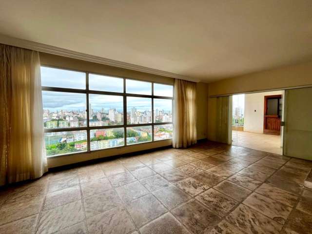 Apartamento em Acupe com 4 quartos sendo  2 suítes, 324,00 m² à venda por R$ 995.000,00