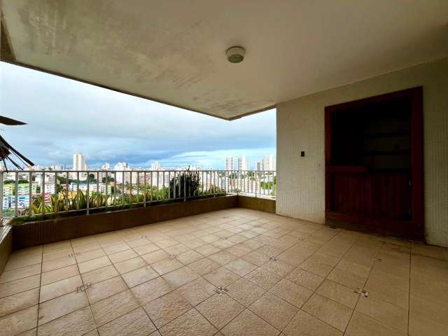 Apartamento em Acupe com 4 quartos sendo  2 suítes, 324,00 m² à venda por R$ 995.000,00