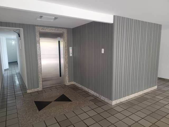 Apartamento com 3 quartos e 1 suíte, 120,00 m² para alugar por R$ 3.796,00 - Candeal, Salvador/BA  