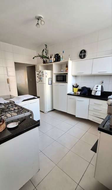 Apartamento na Barra  com 3 quartos sendo 1 suíte, 132,00 m² à venda por R$ 780.000,00 ou aluguel por R$ 6.000,00