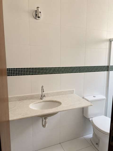 Casa em Ipitanga com 4 quartos sendo 1 suíte, 135,00 m² à venda por R$ 599.000,00