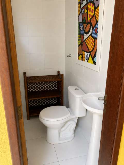 Casa em Ipitanga com 4 quartos sendo 1 suíte, 135,00 m² à venda por R$ 599.000,00