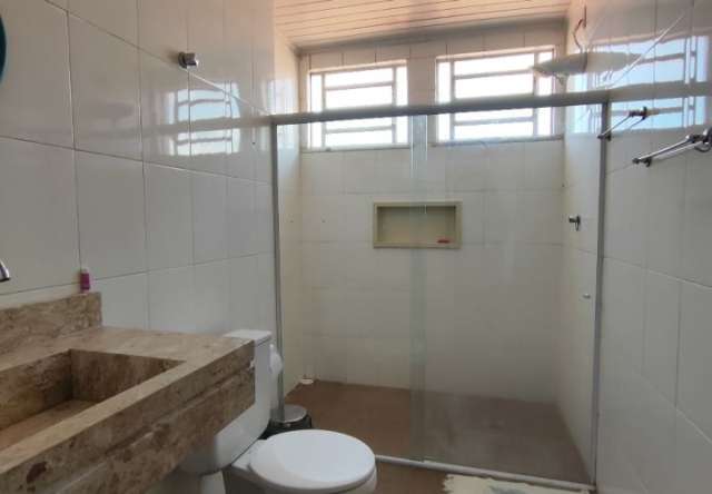 Casa em Abrantes com 5 quartos sendo 2 suítes, 200,00 m² à venda por R$ 690.000,00