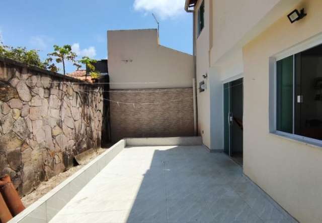 Casa em Abrantes com 5 quartos sendo 2 suítes, 200,00 m² à venda por R$ 690.000,00