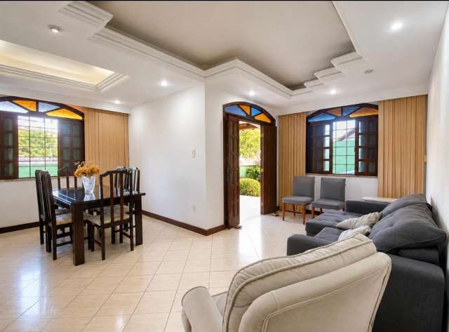Casa no Stiep com 3 quartos, 394,06 m² à venda por R$ 1.500.000,00