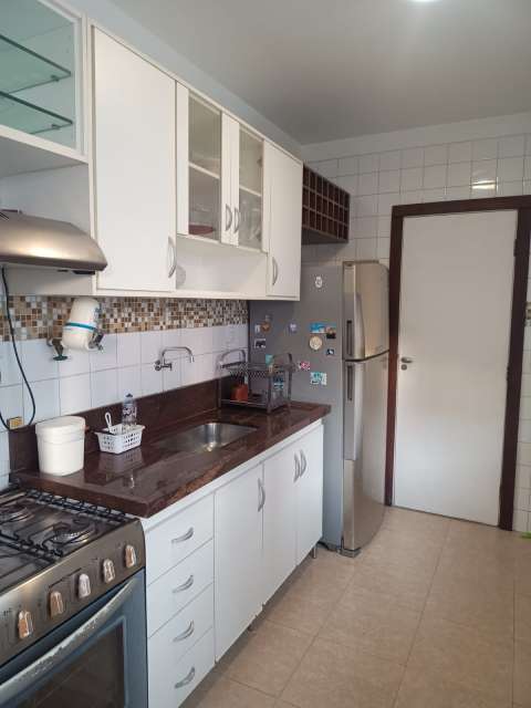 Apartamento com 3 quartos e 1 suíte, 116,00 m² para alugar por R$ 2.680,00- Candeal - Salvador/BA 