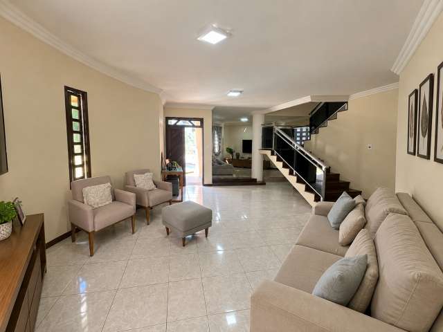 Casa no Itaigara com 5 quartos sendo 4 suítes à venda por R$ 2.200.000,00