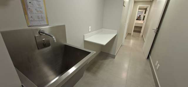 Sala com 120,00 m² para alugar por R$ 11.000,00 - Av. Contorno, Salvador/BA  