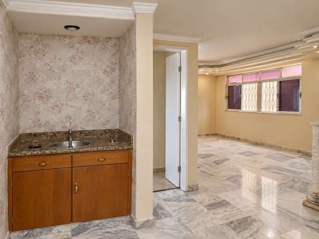 Apartamento com 3 quartos sendo 1 suíte, 170,00 m² à venda por R$ 535.000,00