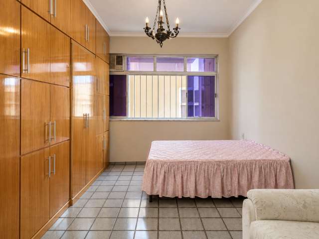 Apartamento com 3 quartos sendo 1 suíte, 170,00 m² à venda por R$ 535.000,00