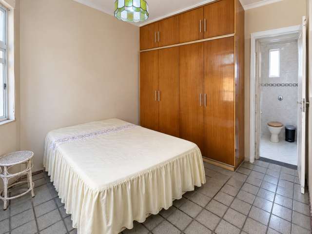 Apartamento com 3 quartos sendo 1 suíte, 170,00 m² à venda por R$ 535.000,00
