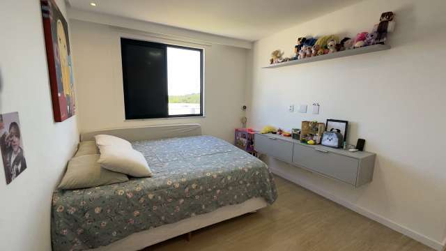 Casa no Alphaville com 4 suítes, 235,00 m² à venda por R$ 1.990.000,00