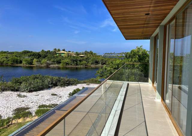 Casa em Costa do Sauípe  com 4 quartos sendo 3 suítes, 304,00 m² à venda por R$ 3.000.000,00