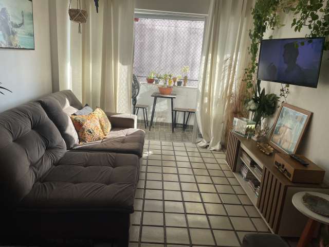 Apartamento no Rio Vermelho com 3 quartos sendo 1 suíte, 104,00 m² à venda por R$ 460.000,00