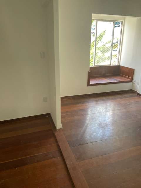 Apartamento no Rio Vermelho com 2 quartos sendo 1 suíte à venda por R$ 455.000,00