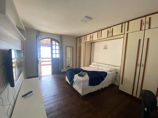 Casa com 3 quartos e 2 suítes, 400,00 m² para alugar por R$ 12.500,00 - Vilas do Atlântico, Salvador-BA